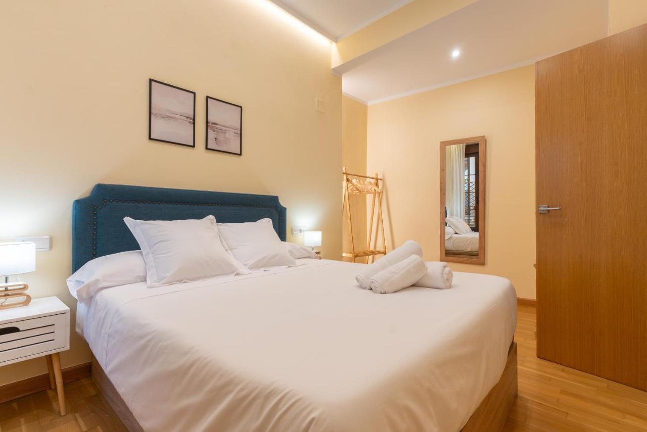 Apartamento Puerta De Cordoba- Exterior Con Balcones Dış mekan fotoğraf