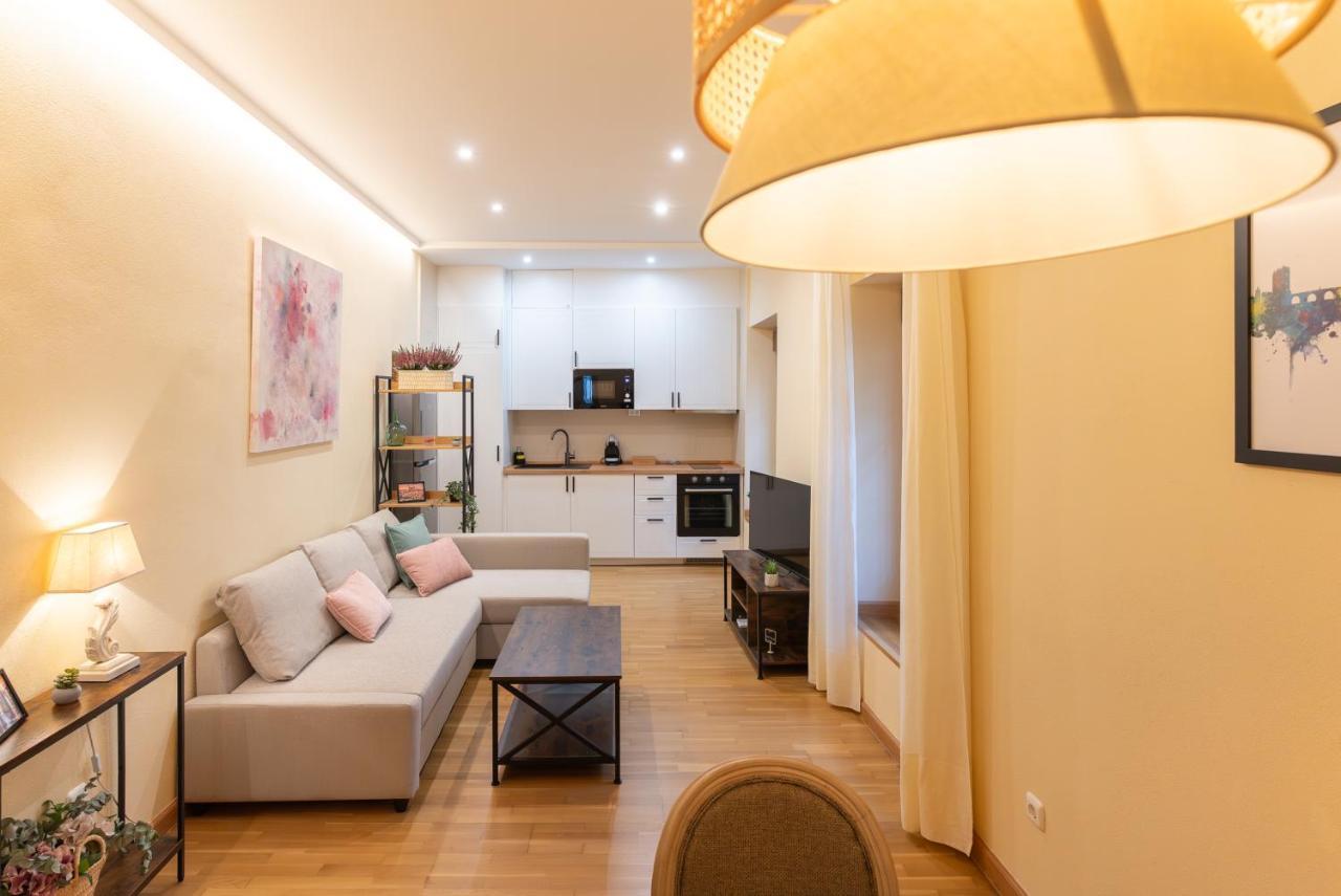 Apartamento Puerta De Cordoba- Exterior Con Balcones Dış mekan fotoğraf